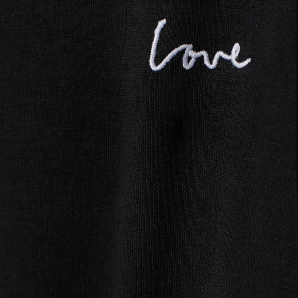 Black pullover sweatshirt. Small - Picture 3 of 9